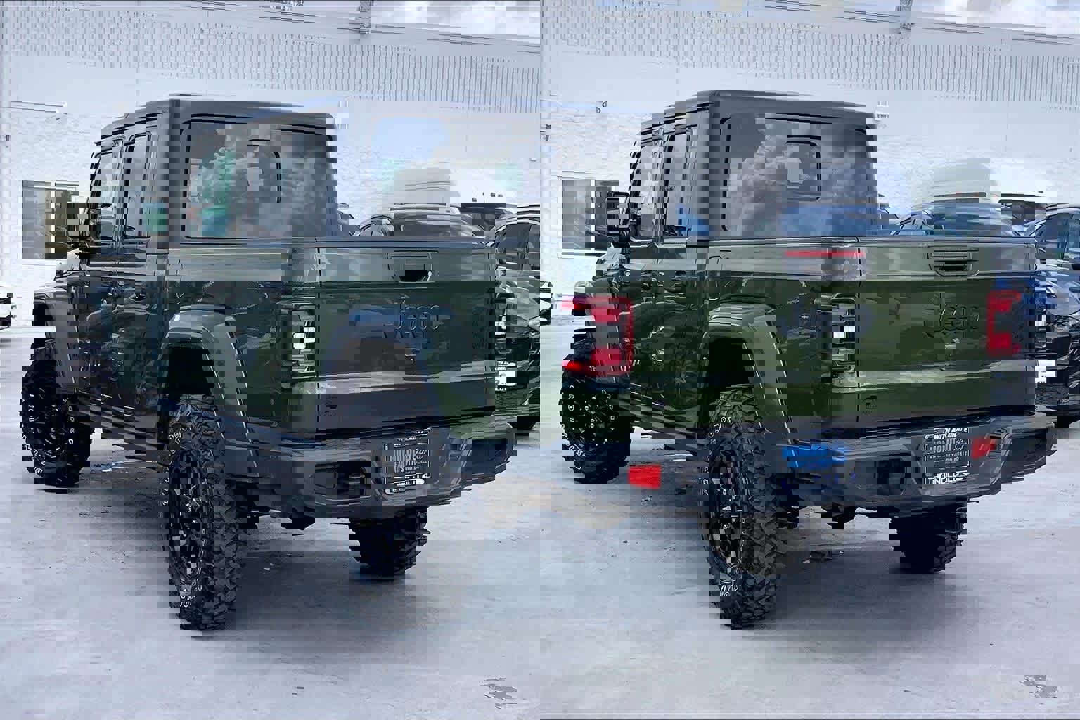 Used 2021 Jeep Gladiator Sport image 4