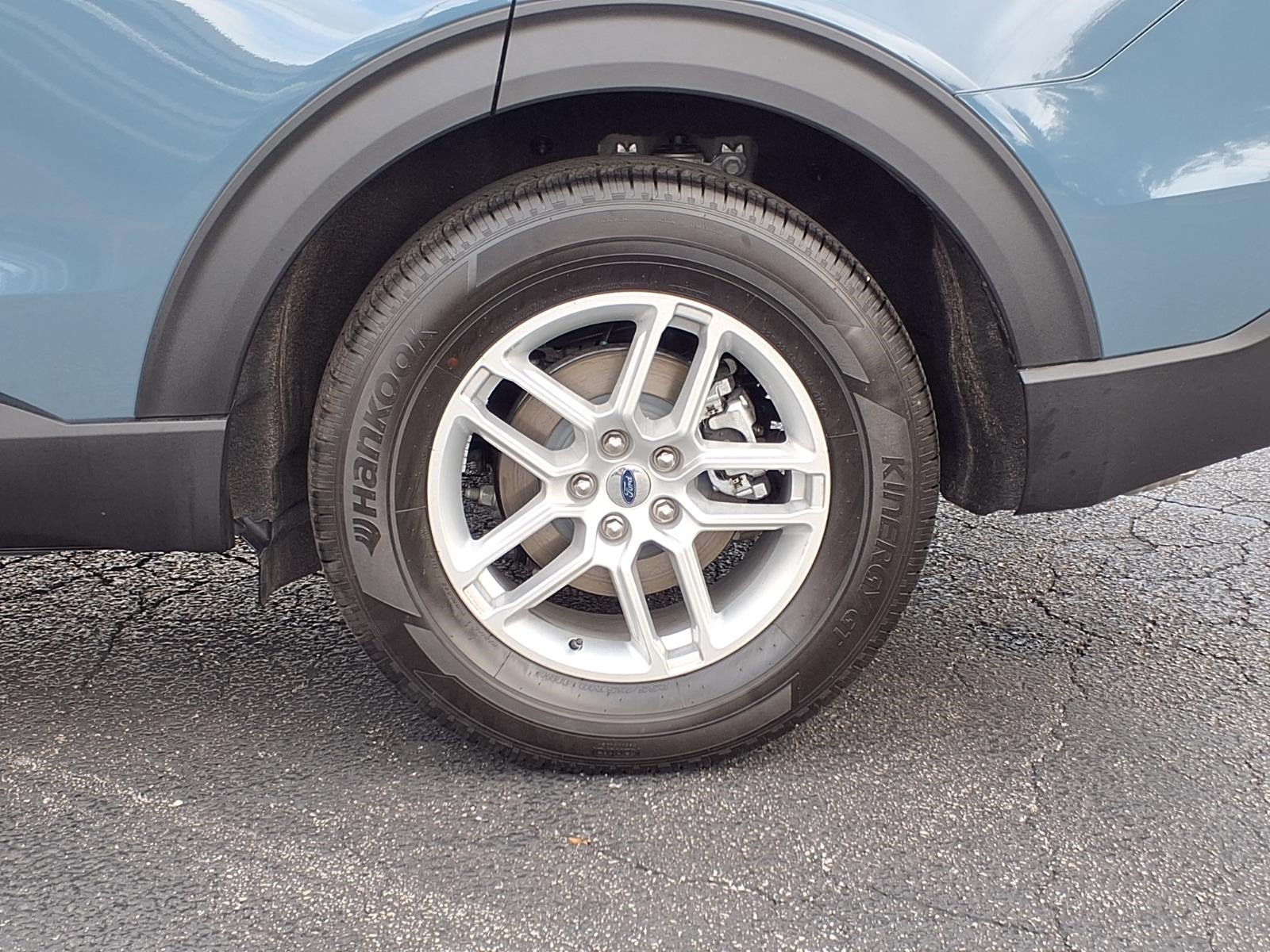 Certified 2026 Ford Explorer Active RWD image 10