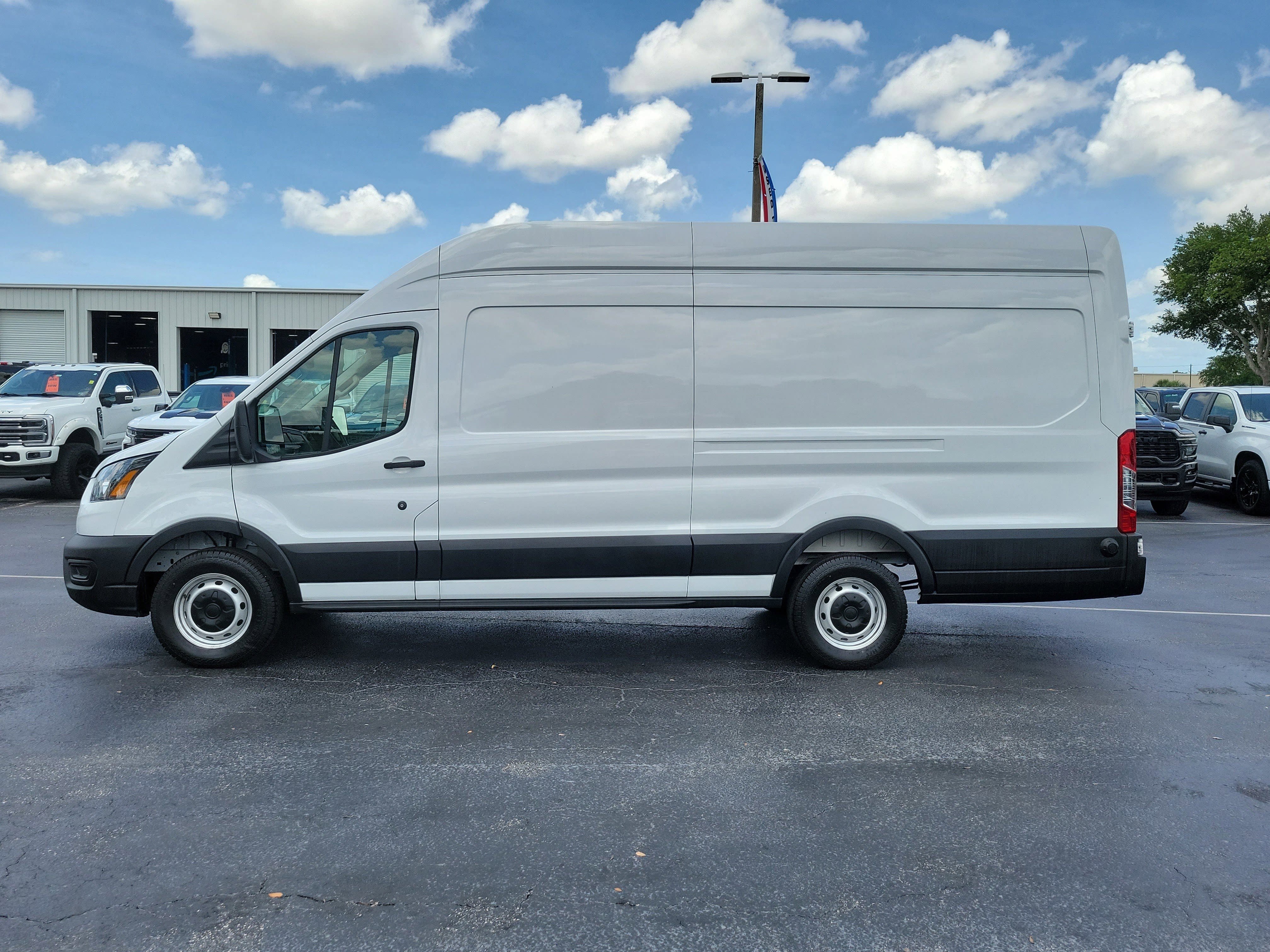 Certified 2025 Ford Transit 250 148 High Roof Extended RWD image 6
