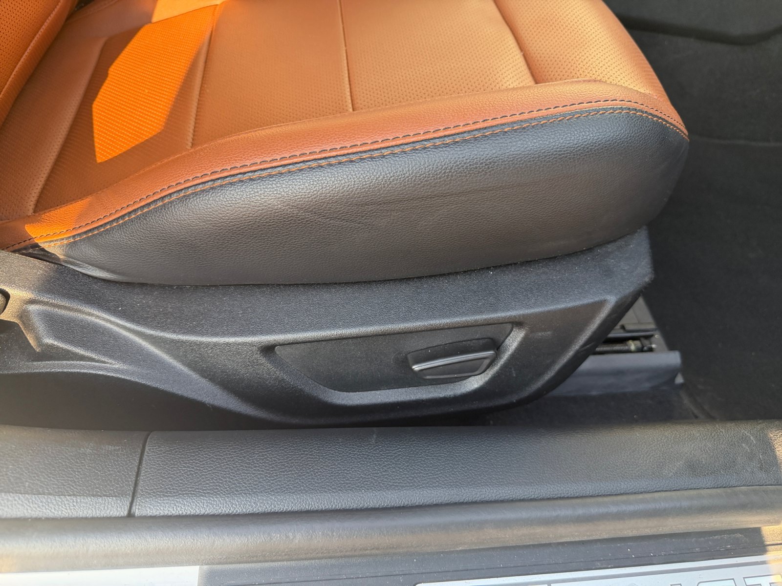 Certified 2022 Ford Mustang Premium RWD image 30