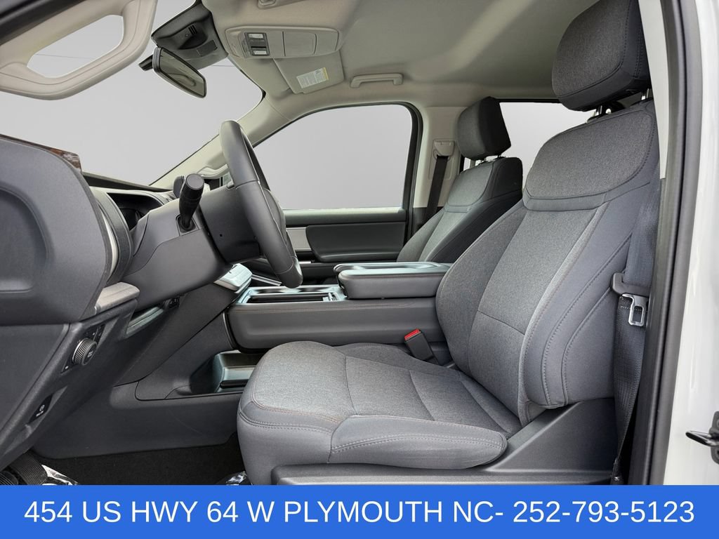 Certified 2025 Ford Expedition Active AWD/4WD image 9