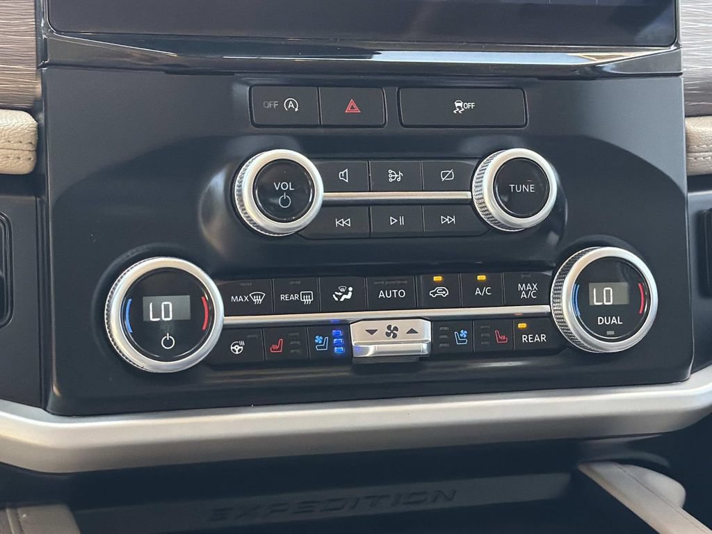 Certified 2024 Ford Expedition Limited AWD/4WD image 15