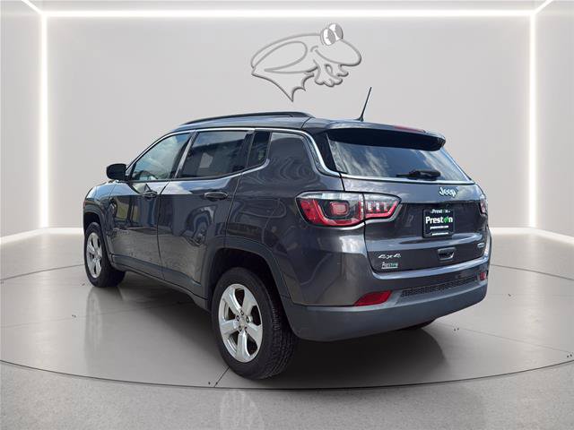 Used 2020 Jeep Compass Latitude w/ Popular Equipment Group AWD/4WD image 3