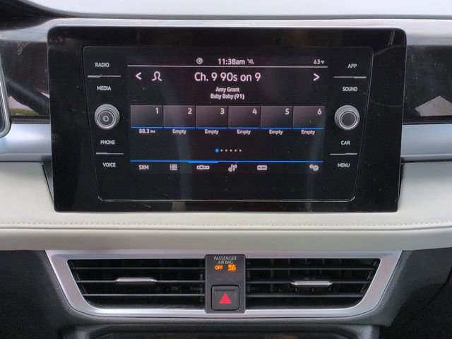 Used 2025 Volkswagen Taos SE FWD image 19