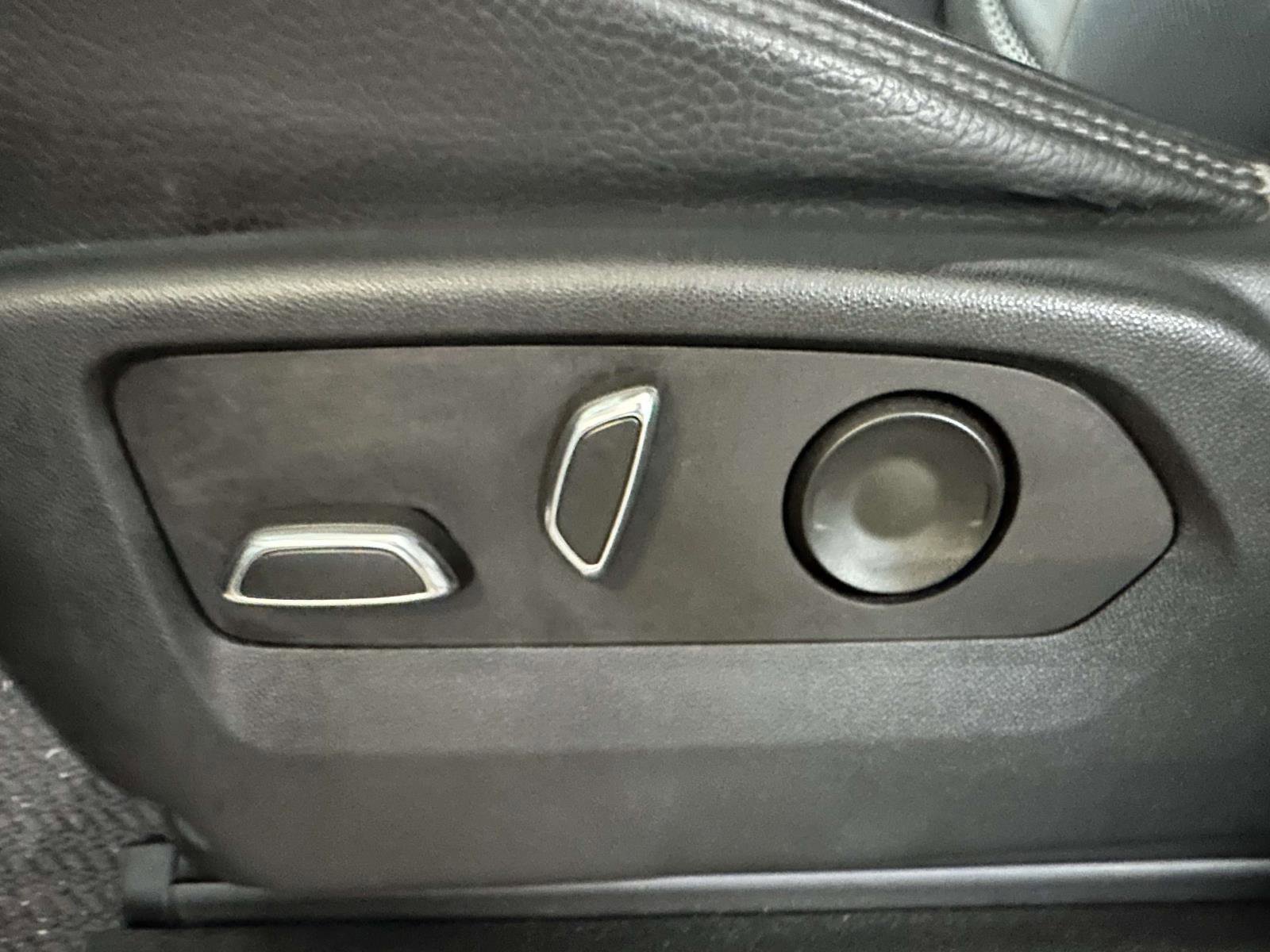 Used 2023 GMC Yukon Denali image 17