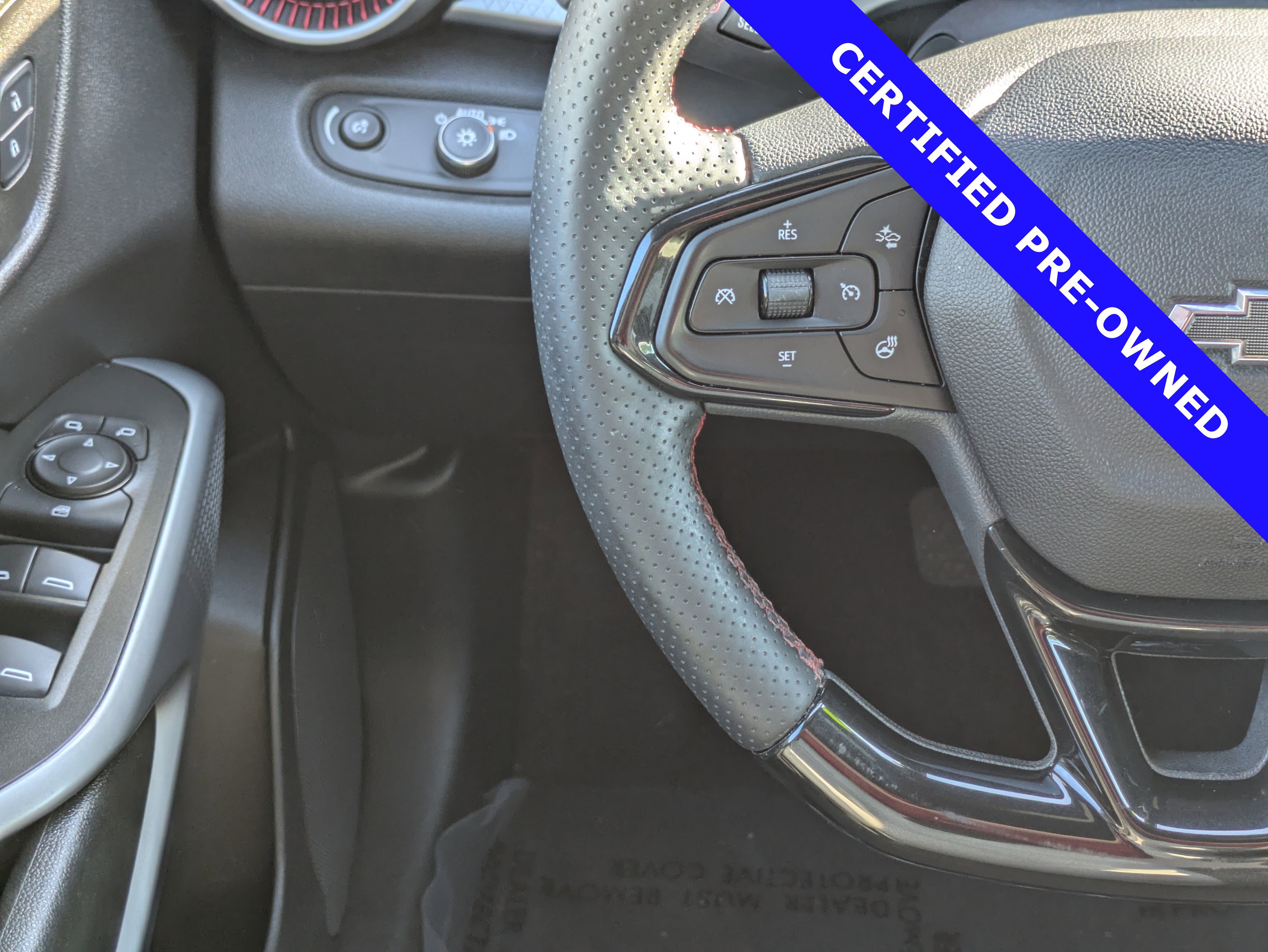 Used 2024 Chevrolet Trax RS w/ Driver Confidence Package FWD image 22