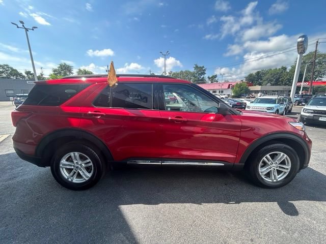 Certified 2023 Ford Explorer XLT w/ Equipment Group 202A AWD/4WD image 9
