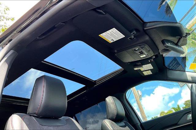 Certified 2025 Ford Explorer ST AWD/4WD image 17