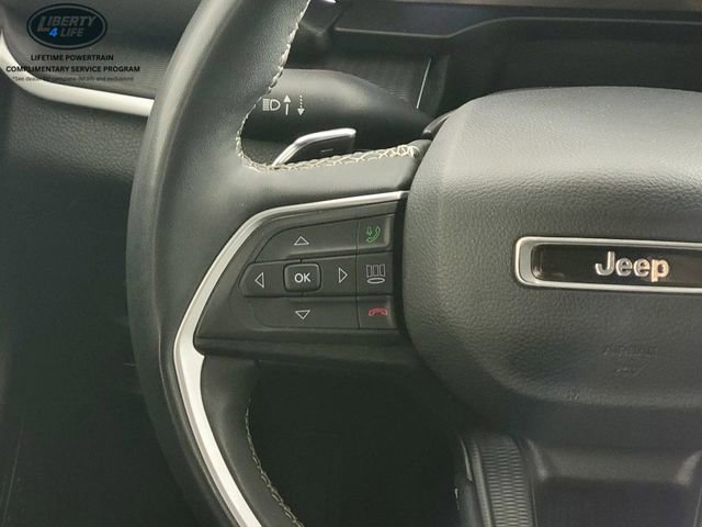 Used 2023 Jeep Grand Cherokee L Laredo image 29