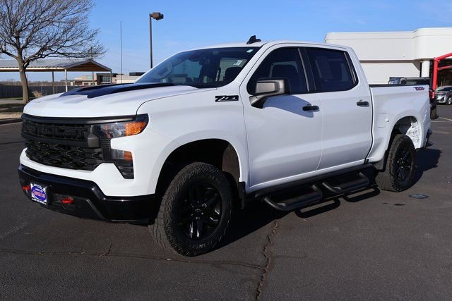 Used 2024 Chevrolet Silverado 1500 Custom Trail Boss w/ LPO, Dark Essentials Package image 10