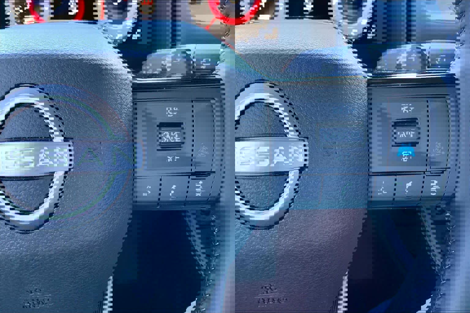 Used 2025 Nissan Rogue Platinum w/ Platinum Premium Package image 24