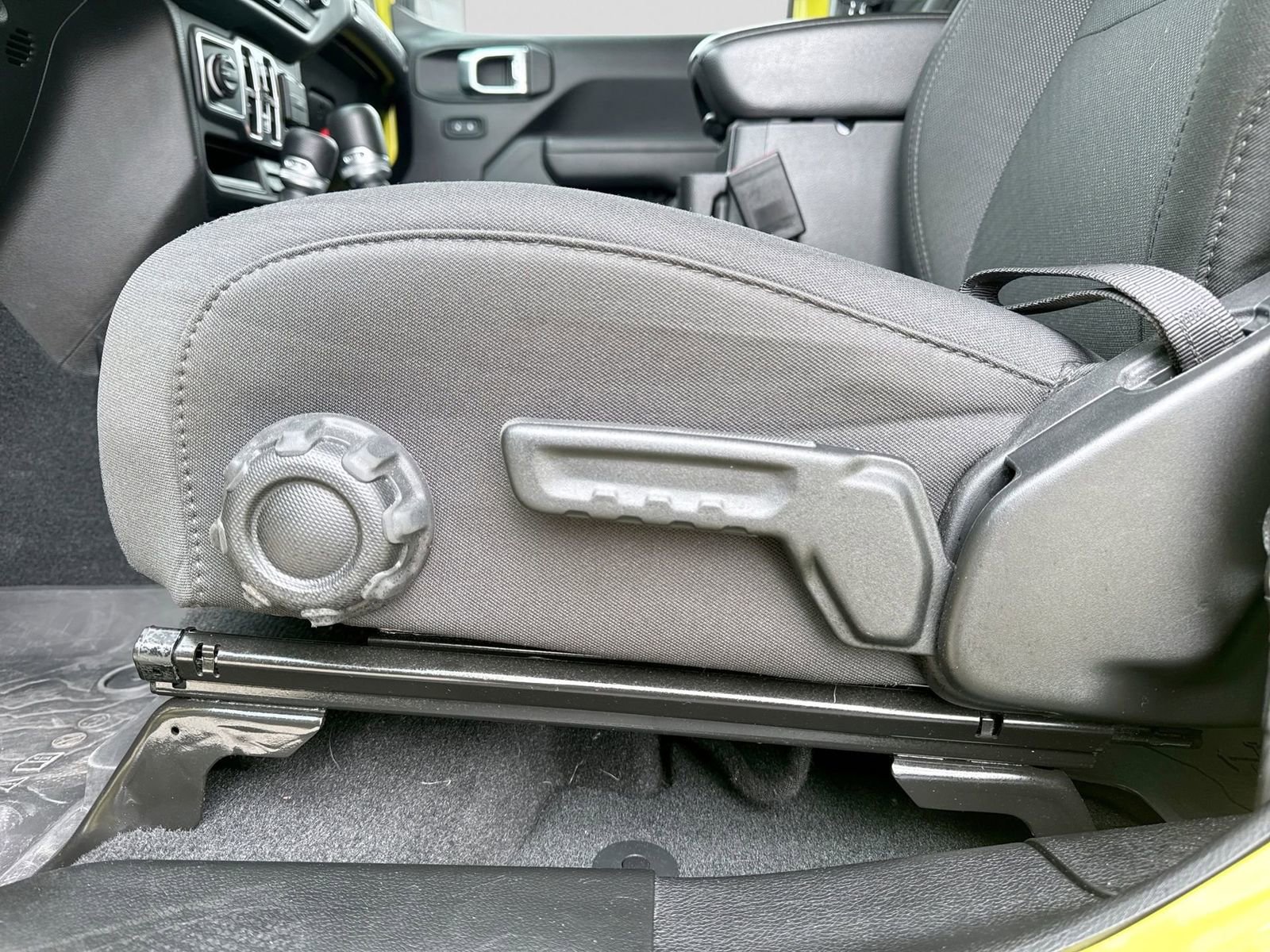 Used 2023 Jeep Wrangler Willys image 3