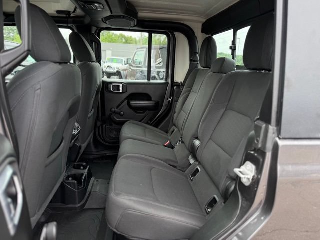 Used 2022 Jeep Gladiator Sport AWD/4WD image 12