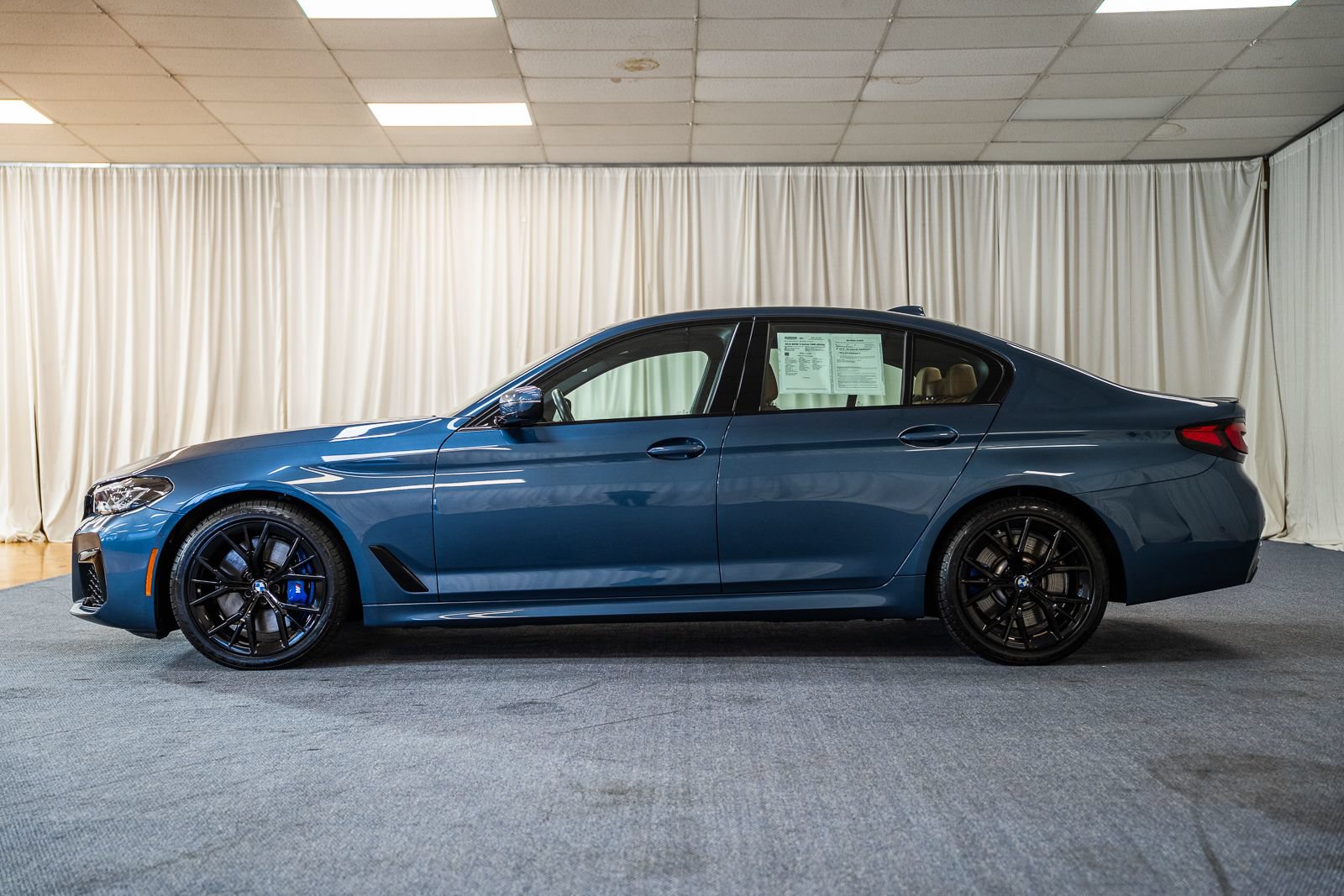 Used 2023 BMW 540i xDrive w/ M Sport Package AWD/4WD image 4
