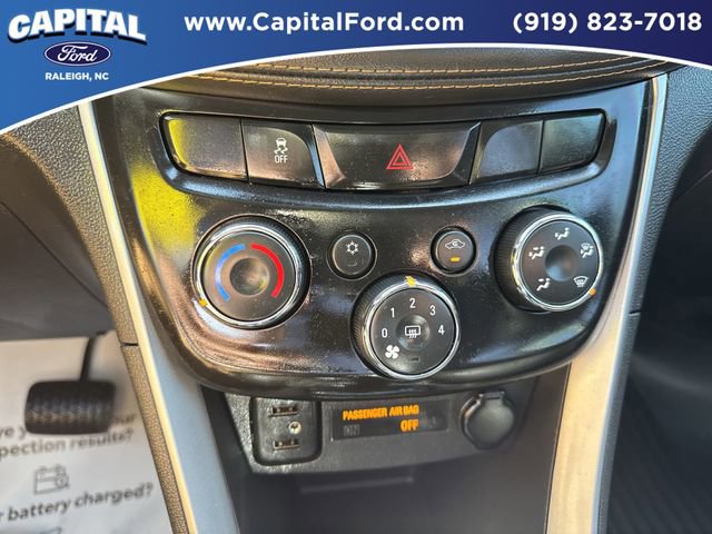 Used 2021 Chevrolet Trax LT image 29