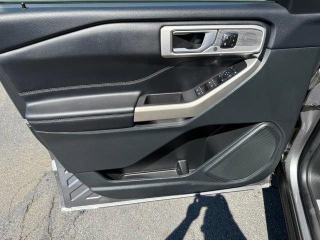 Certified 2023 Ford Explorer Limited w/ Equipment Group 301A AWD/4WD image 22