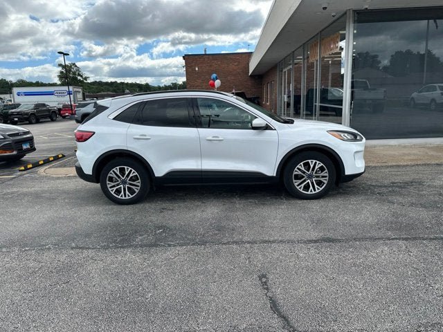 Certified 2022 Ford Escape SEL w/ Technology Package AWD/4WD image 4