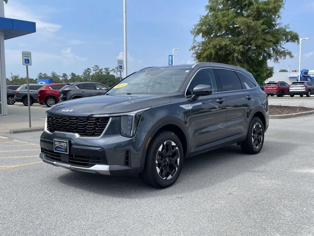Used 2024 Kia Sorento S AWD/4WD image 3