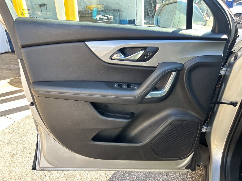 Used 2019 Chevrolet Blazer LT FWD image 9