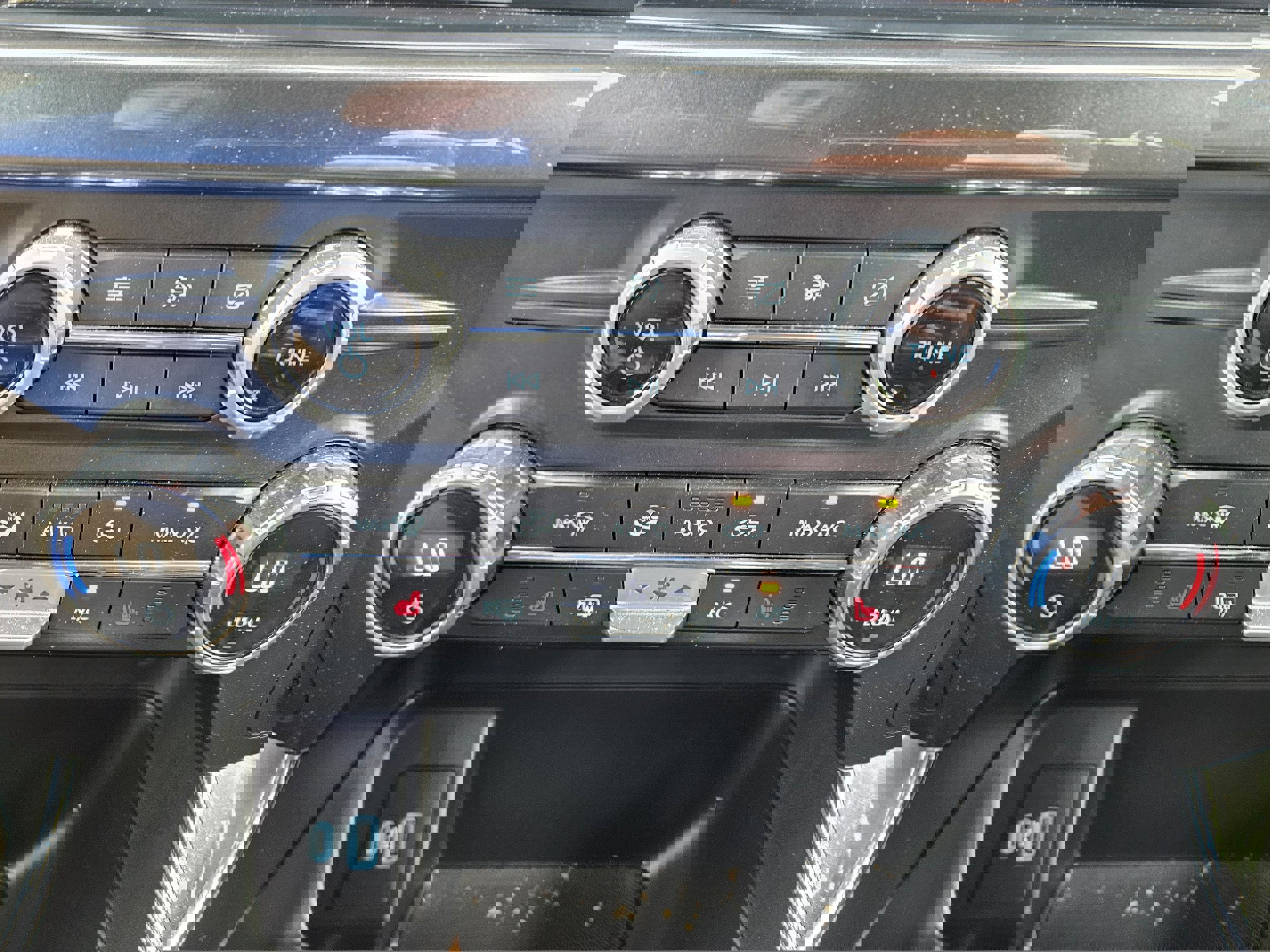 Certified 2021 Ford F150 XLT w/ Equipment Group 302A High image 24