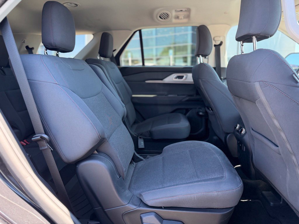 Certified 2025 Ford Explorer Active RWD image 11