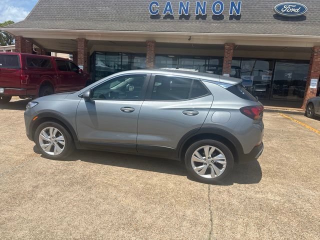 Used 2025 Buick Encore GX Preferred FWD image 3