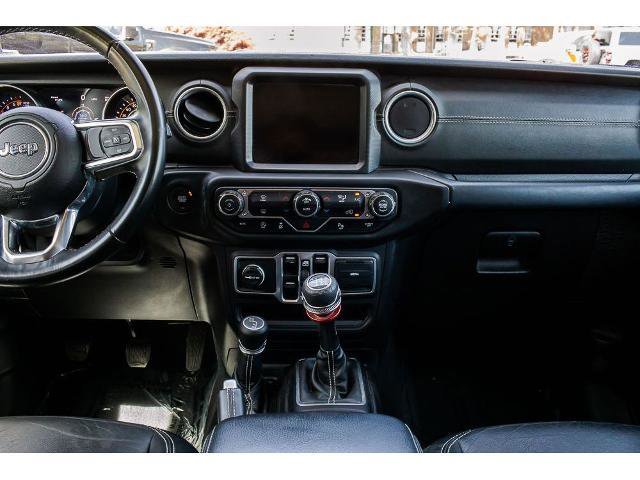 Used 2018 Jeep Wrangler Unlimited Sahara w/ Dual Top Group AWD/4WD image 14