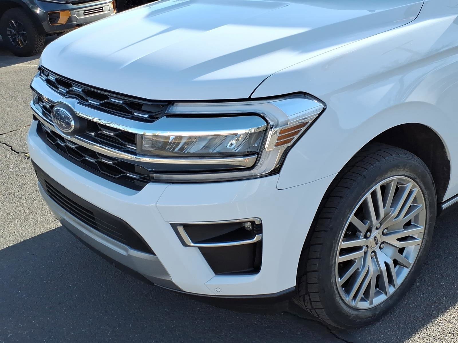 Certified 2024 Ford Expedition Limited image 8