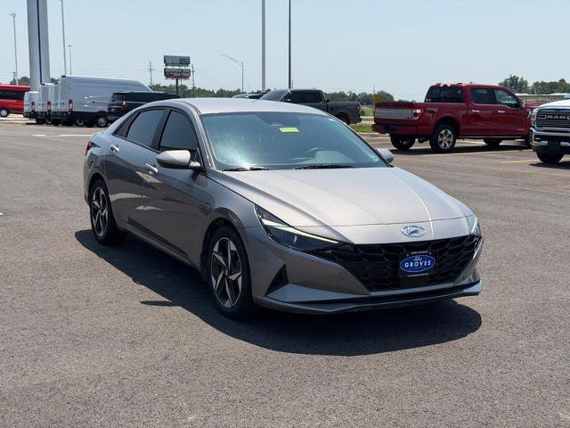 Used 2023 Hyundai Elantra SEL w/ Convenience Package FWD image 3