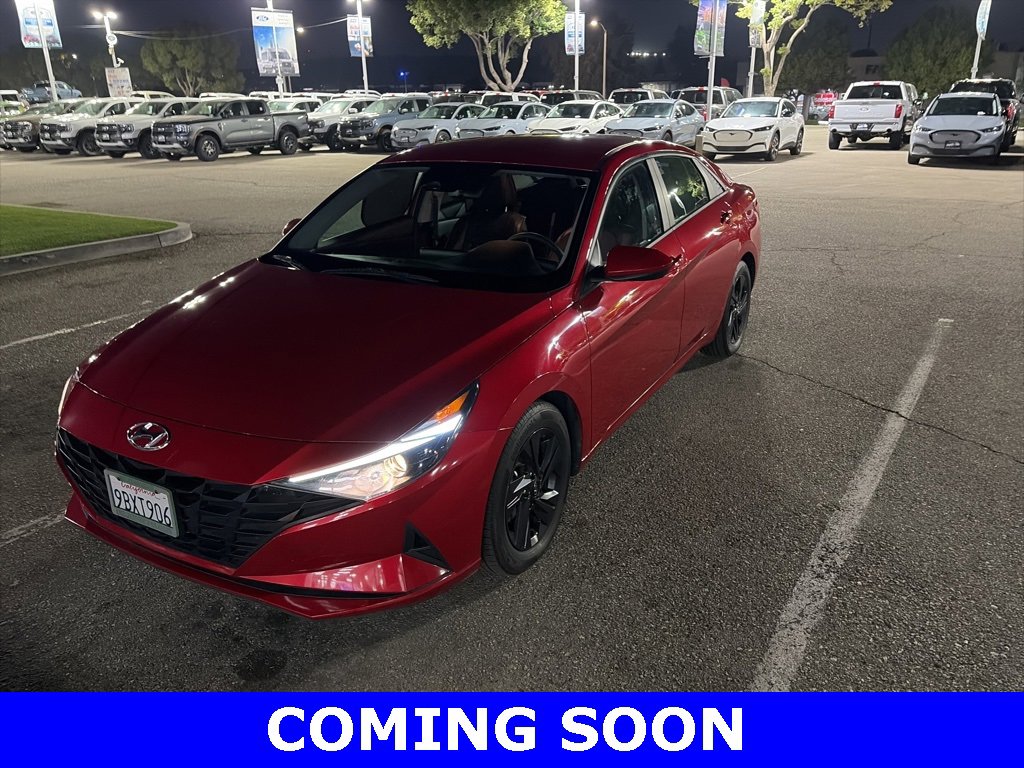 Used 2022 Hyundai Elantra SEL image 2