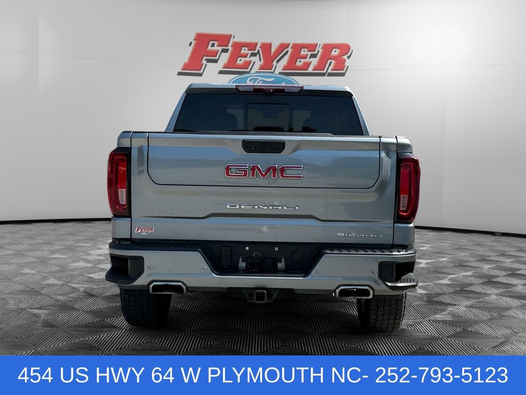 Used 2023 GMC Sierra 1500 Denali w/ Technology Package AWD/4WD image 4