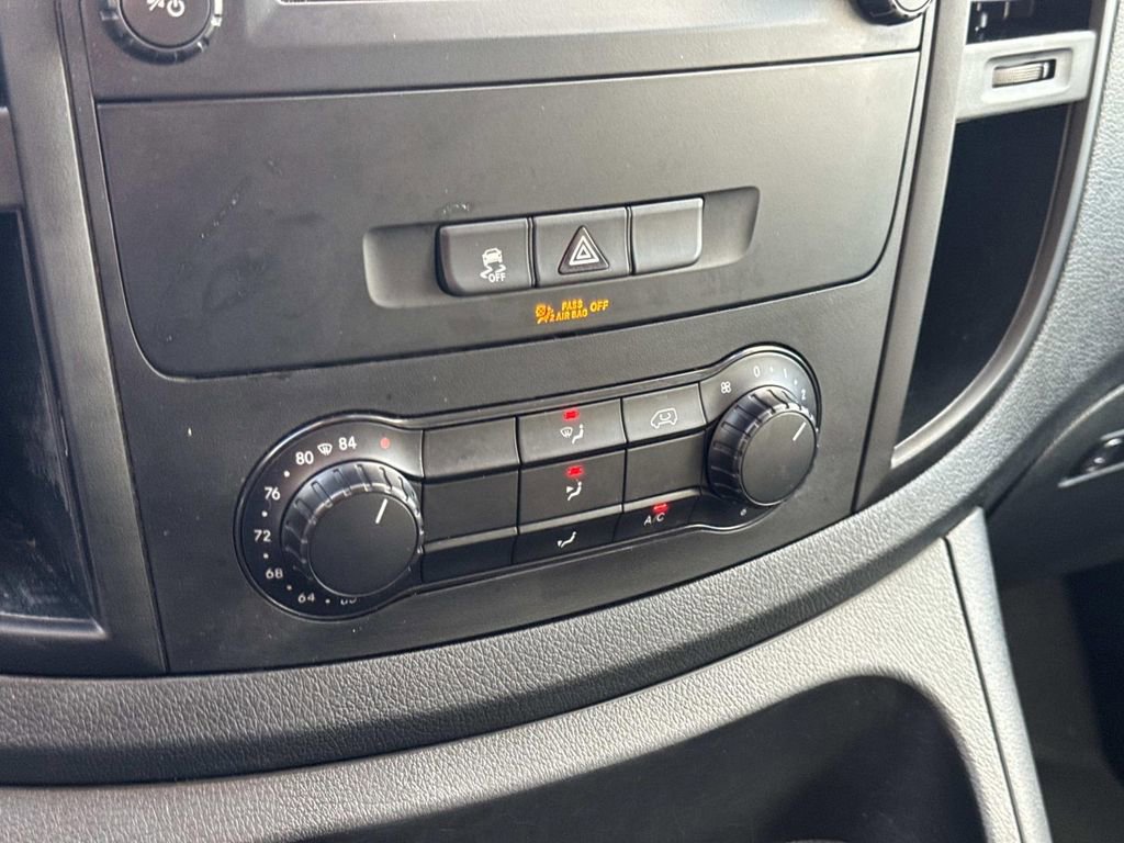 Used 2023 Mercedes-Benz Metris image 23