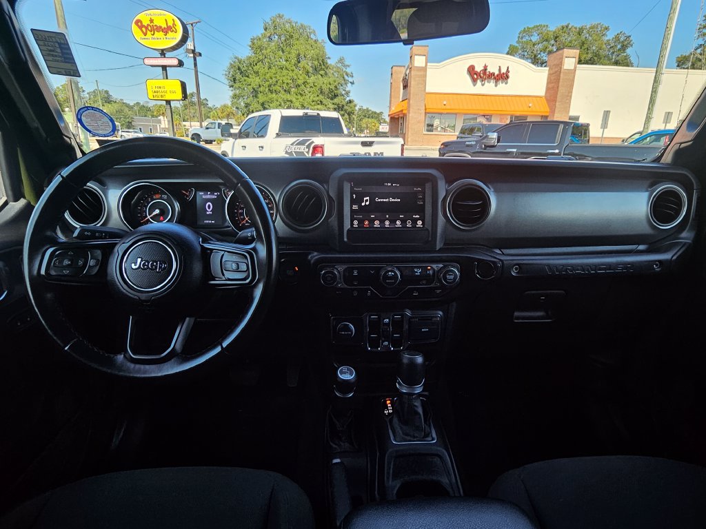 Used 2022 Jeep Wrangler Unlimited Sport AWD/4WD image 5