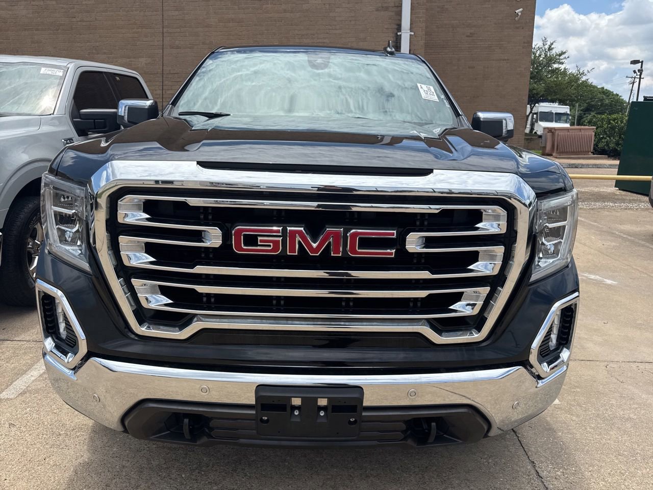 Used 2019 GMC Sierra 1500 SLT w/ SLT Premium Plus Package AWD/4WD image 2