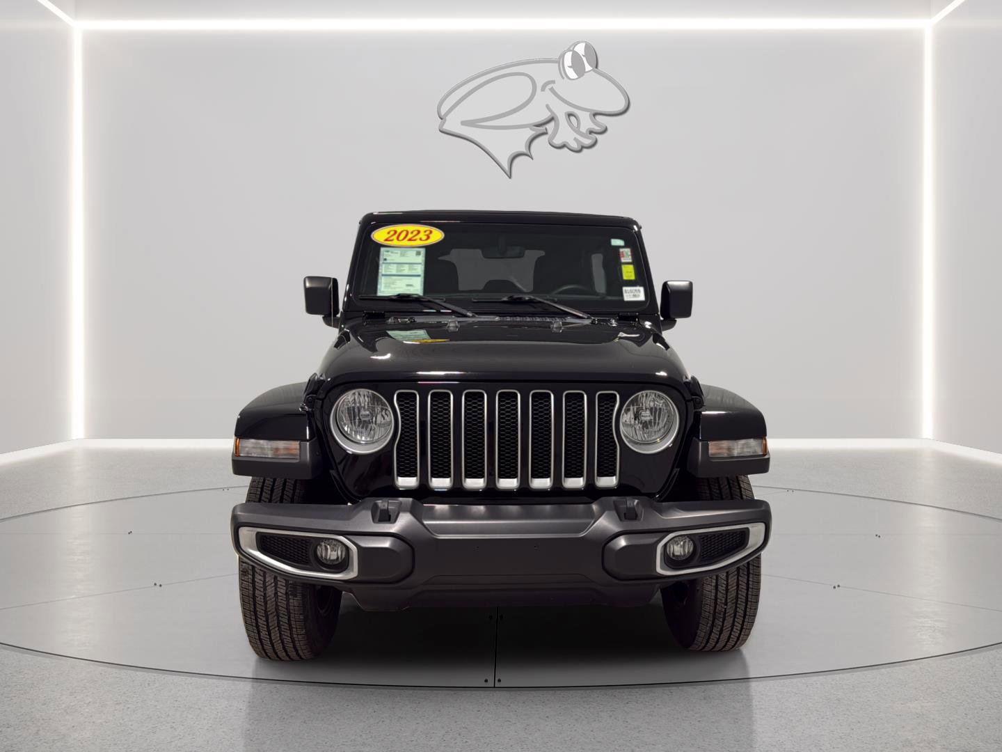 Used 2023 Jeep Wrangler Sahara w/ Cold Weather Group image 8