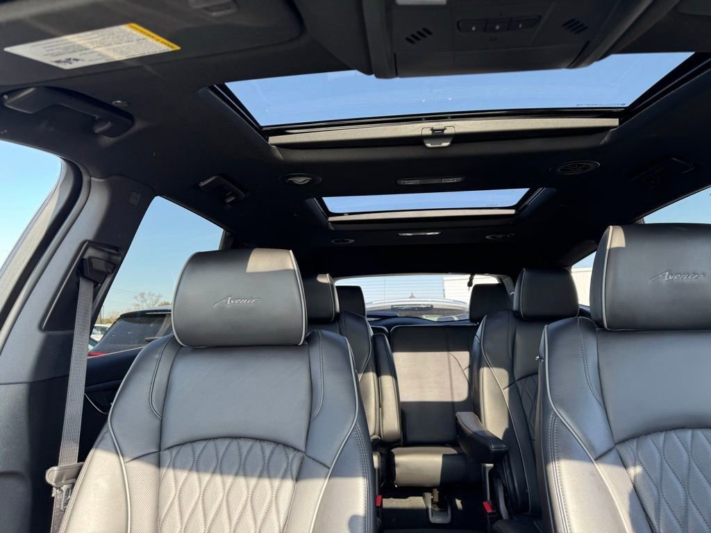 Used 2023 Buick Enclave Avenir w/ Trailering Package, 5000 lbs. AWD/4WD image 25