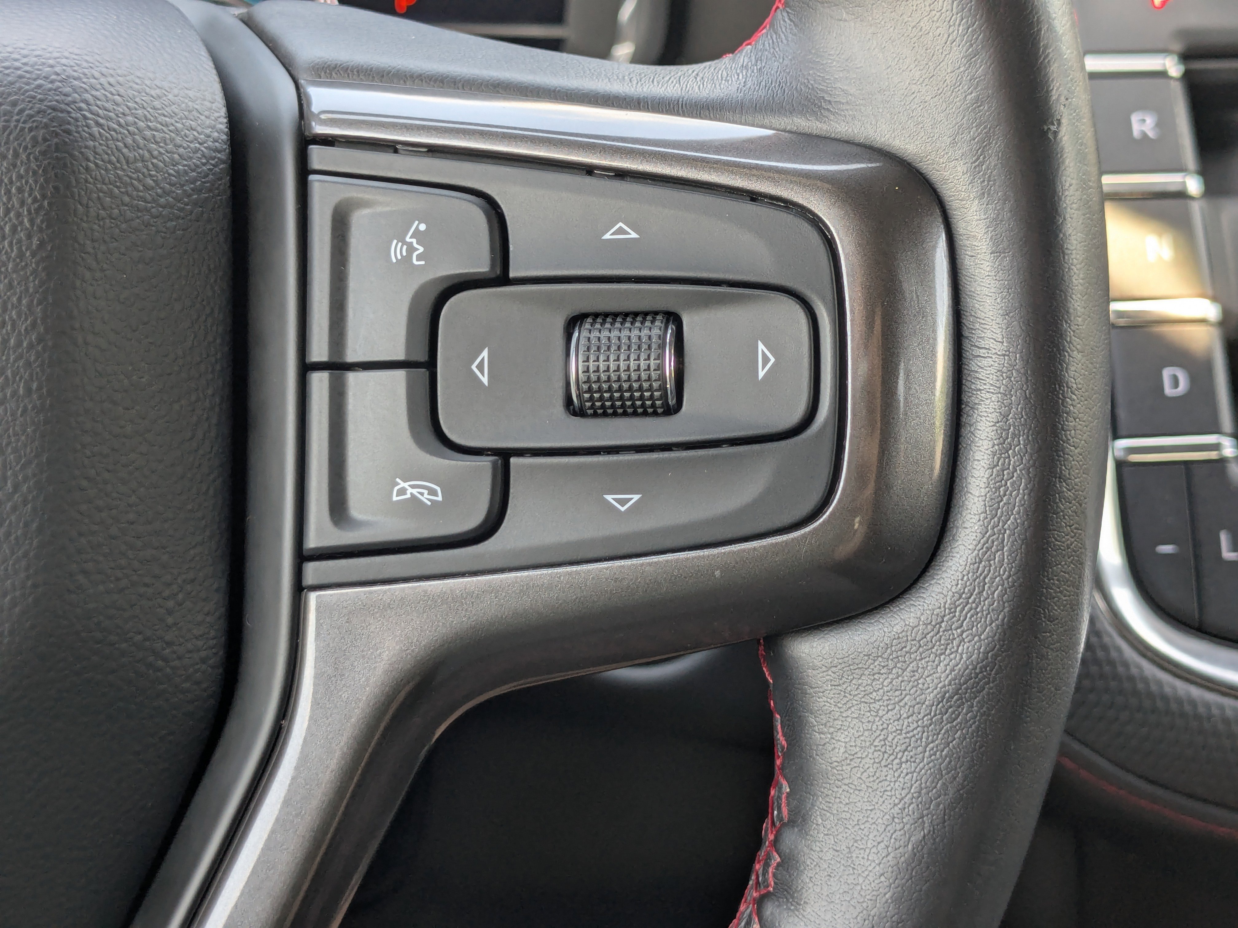 Used 2022 Chevrolet Tahoe RST w/ Luxury Package RWD image 25