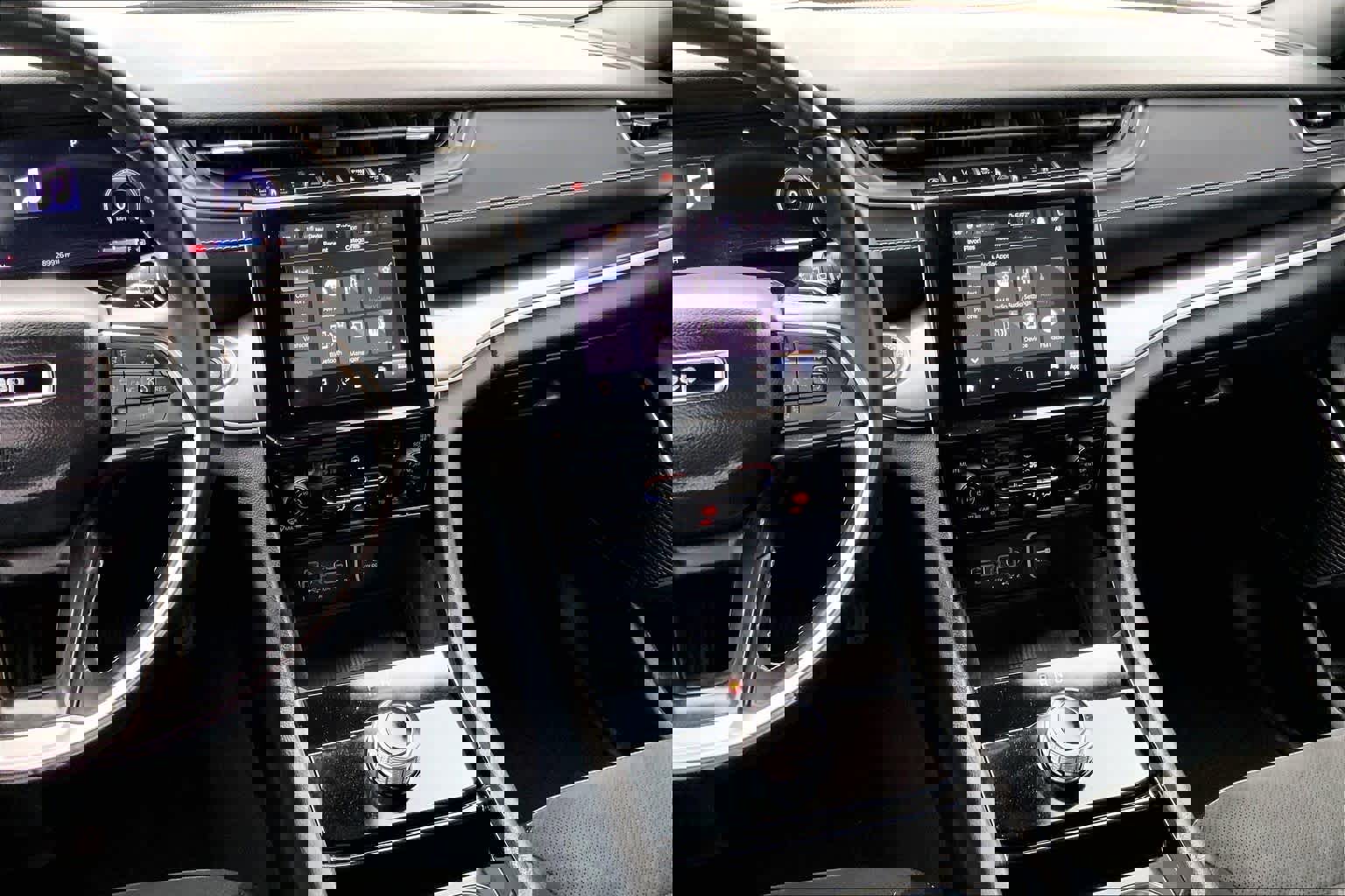 Used 2022 Jeep Grand Cherokee Altitude image 7