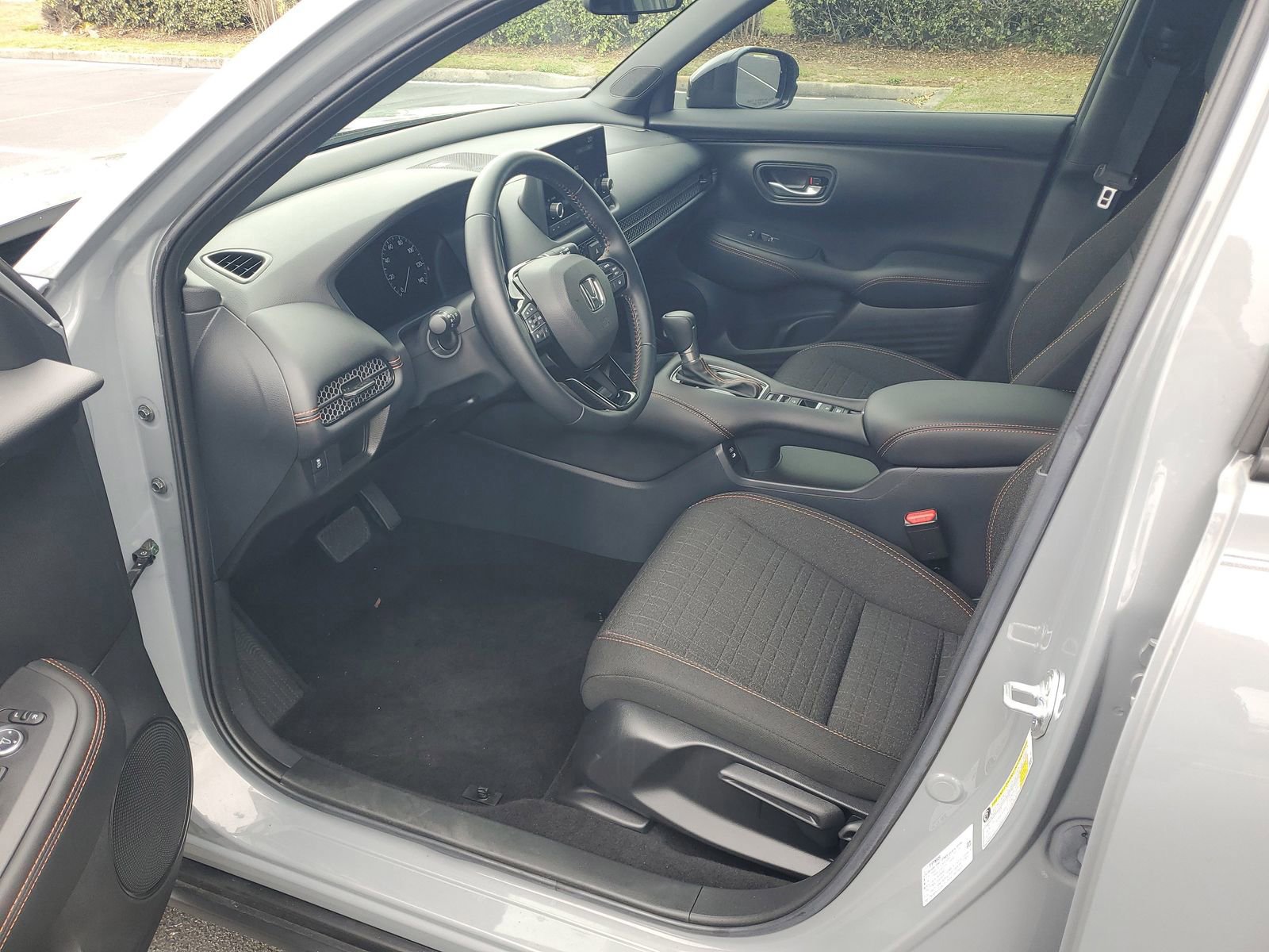 Used 2025 Honda HR-V Sport image 15