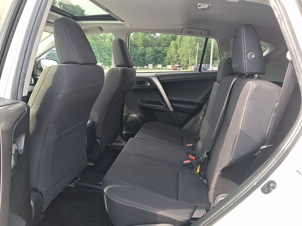 Used 2018 Toyota RAV4 XLE w/ Plus Extra Value Package AWD/4WD image 10