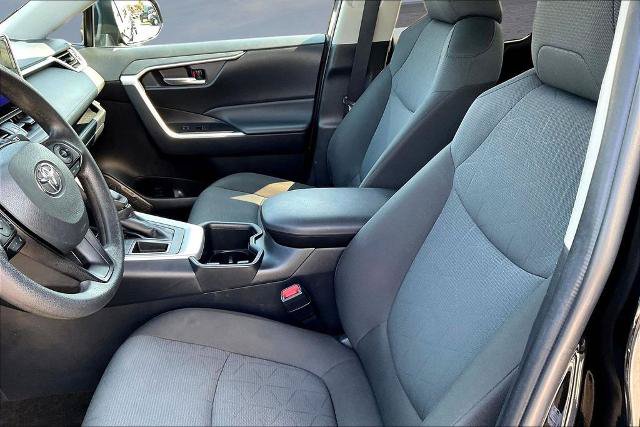 Used 2025 Toyota RAV4 XLE FWD image 21