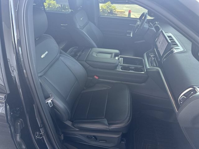 Certified 2025 Ford Expedition Max Platinum w/ Stealth Performance Package AWD/4WD image 28