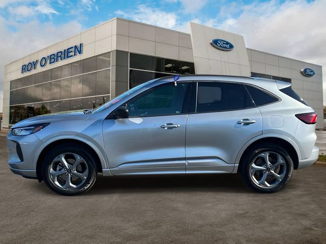 Certified 2023 Ford Escape ST-Line w/ Tech Pack #1 AWD/4WD image 2