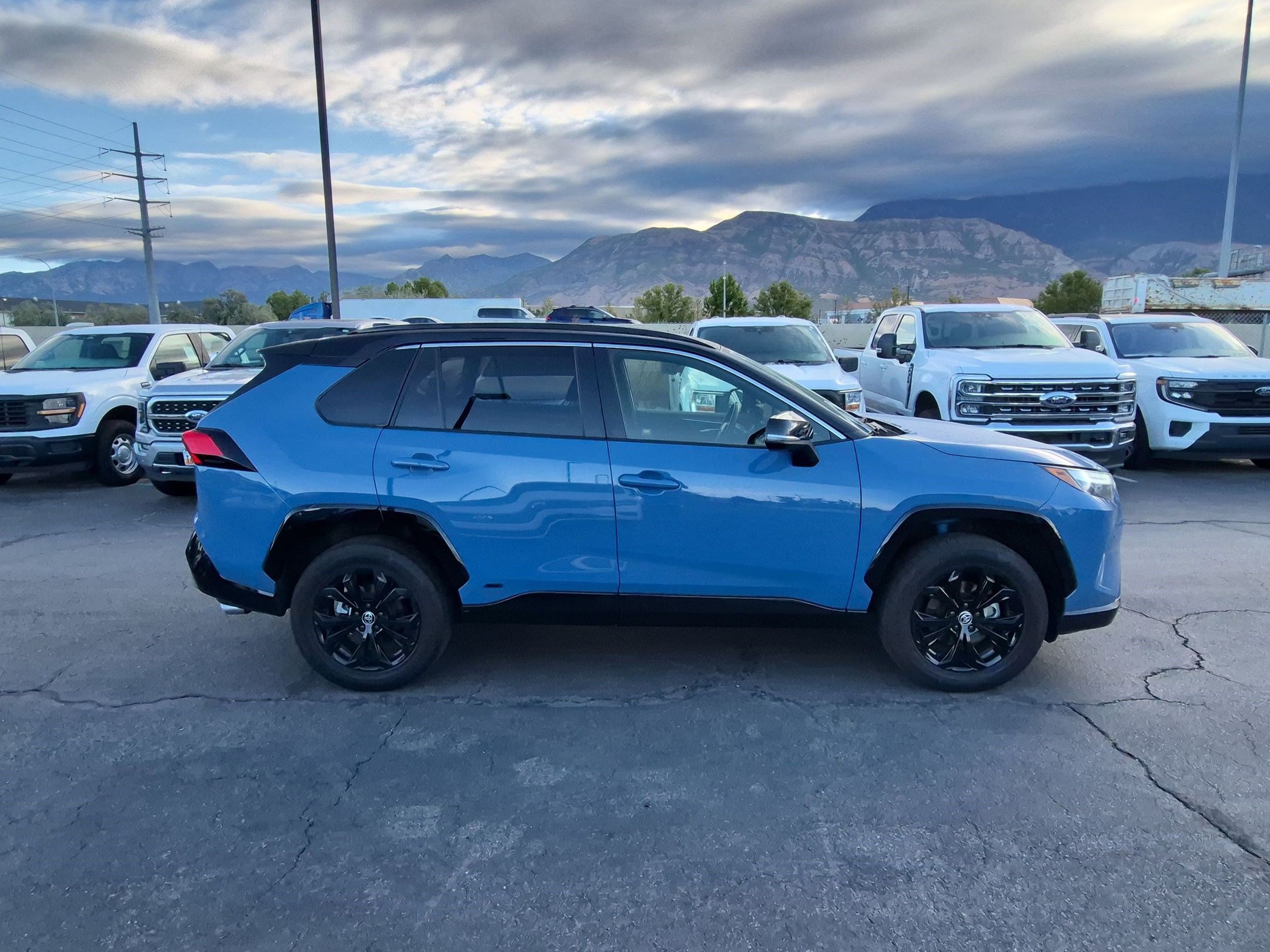Used 2024 Toyota RAV4 XSE w/ Advanced Technology Package AWD/4WD image 2