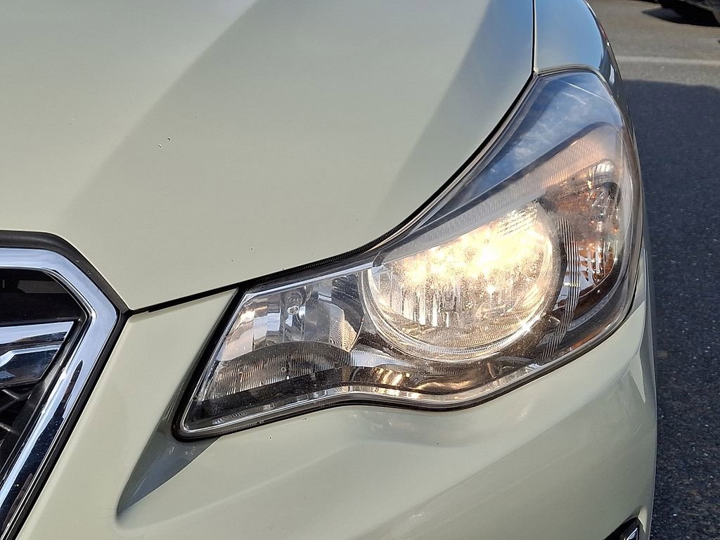 Used 2017 Subaru Crosstrek 2.0i Premium w/ Moonroof Package image 9