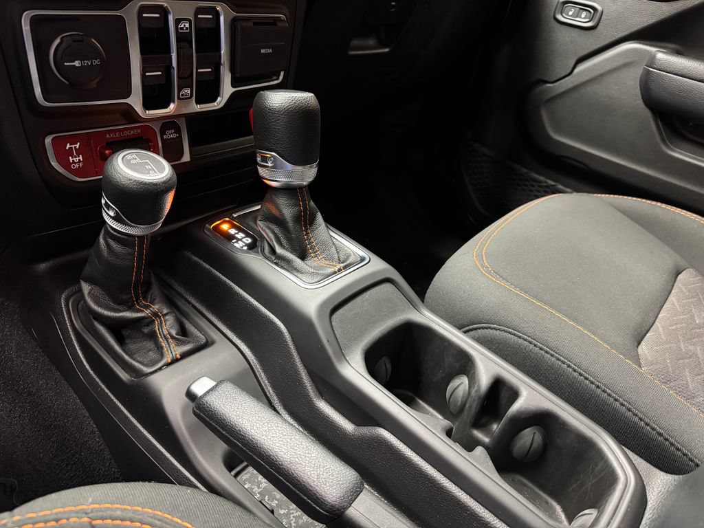 Used 2023 Jeep Gladiator Mojave w/ Cold Weather Group AWD/4WD image 19