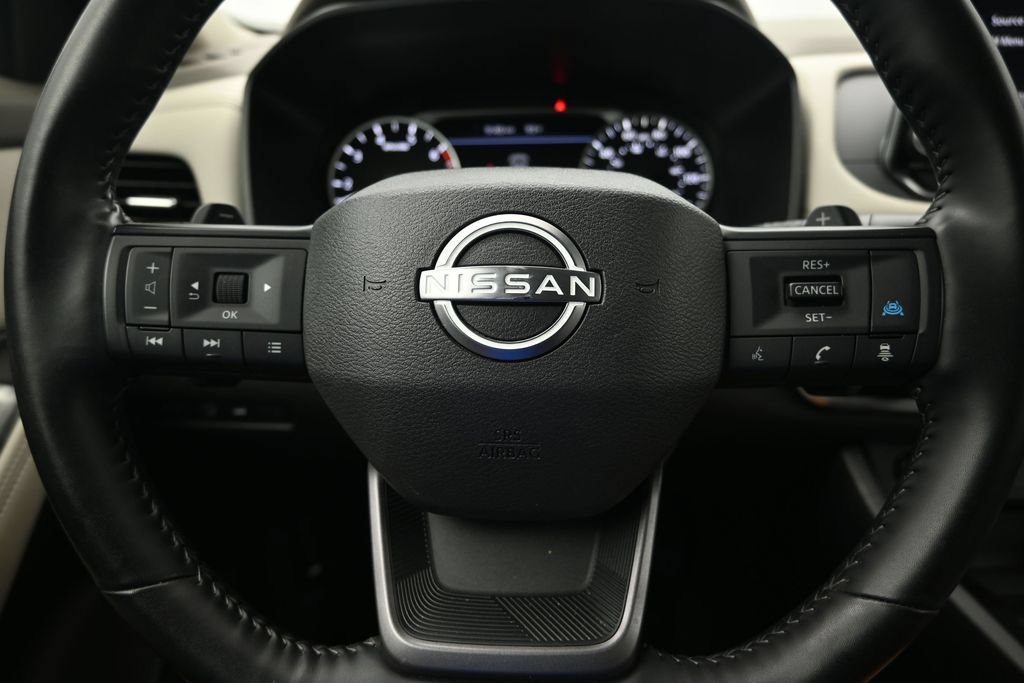 Used 2025 Nissan Rogue SV FWD image 27