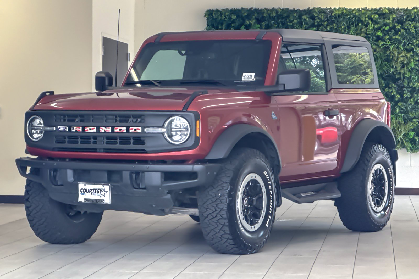 Certified 2022 Ford Bronco Black Diamond w/ Sasquatch Package AWD/4WD image 8