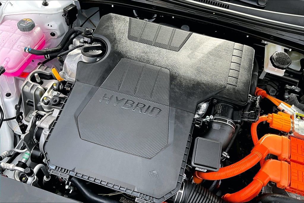 Used 2025 Hyundai Elantra SEL FWD image 33