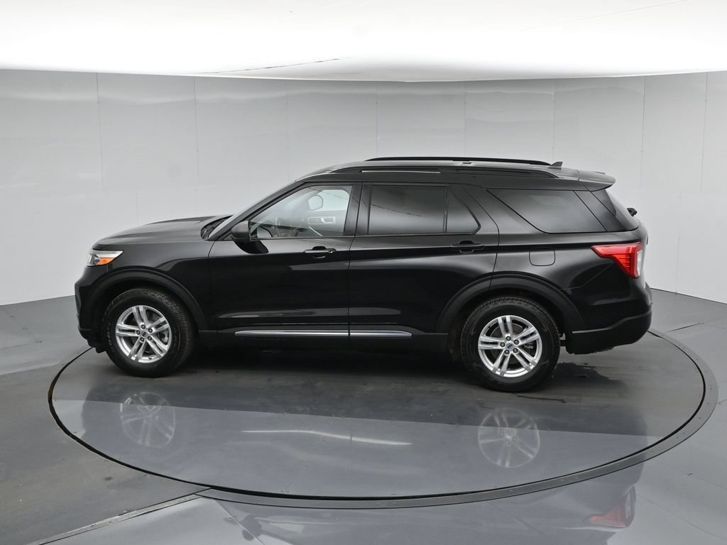 Certified 2023 Ford Explorer XLT w/ Equipment Group 202A RWD image 57
